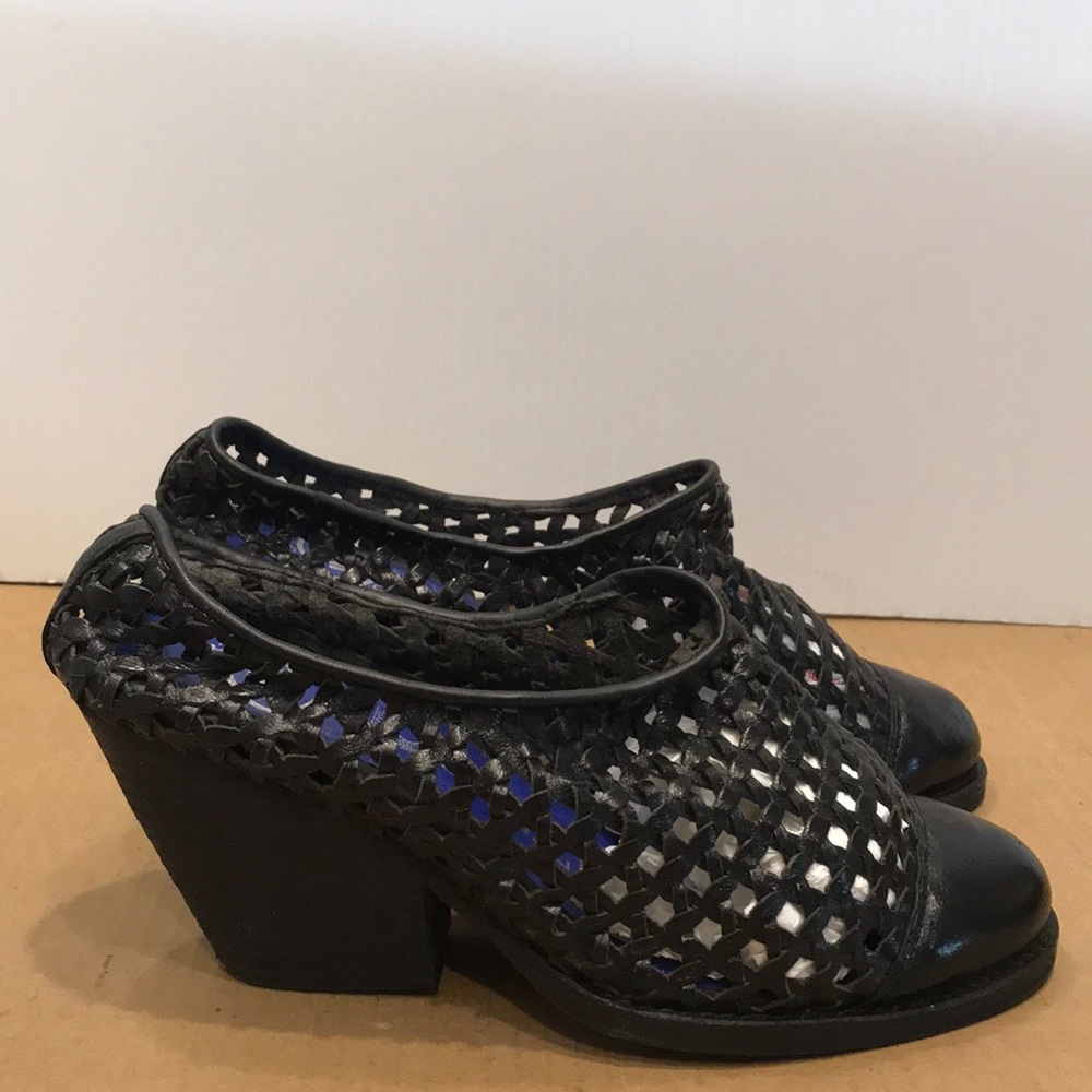 Jeffrey Campbell Mule - Picture 2 of 8